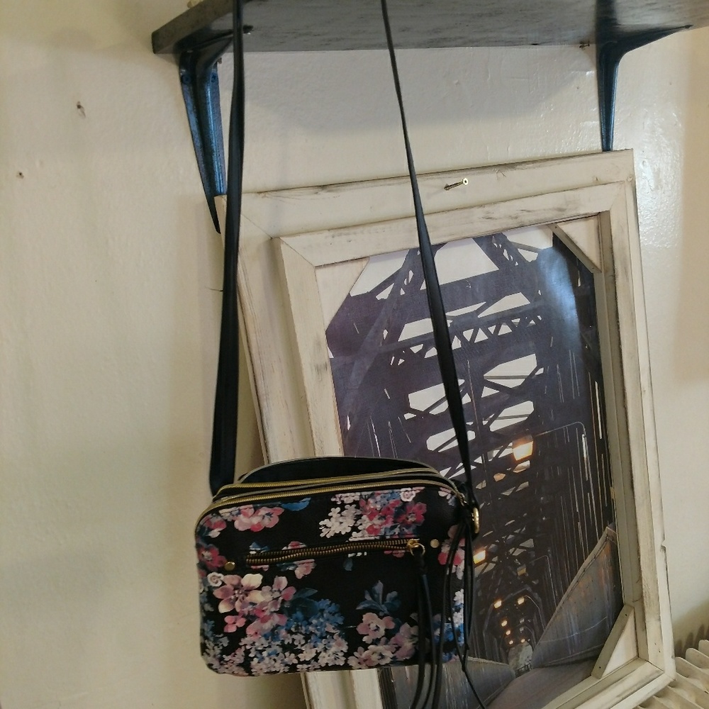 Clothes - Picture 5 of 6